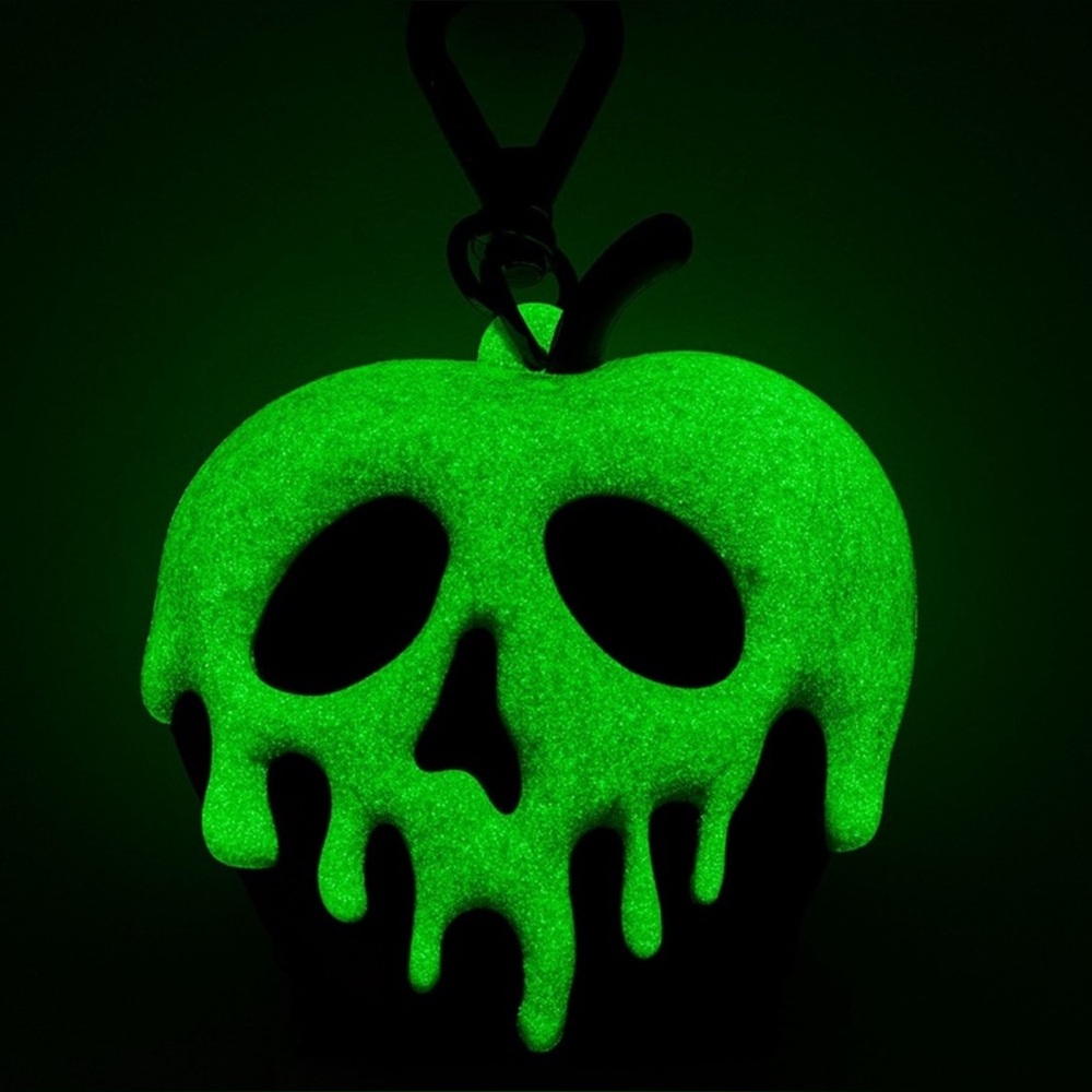 NWT B&BW Evil Queen Disney Villain Poison Apple Pocketbac Keychain & REFILL - Picture 4 of 9